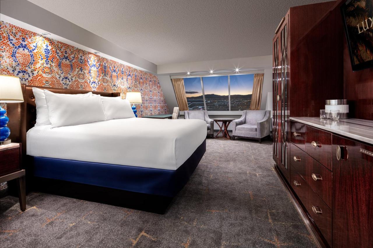 Hotel Luxor Las Vegas Esterno foto