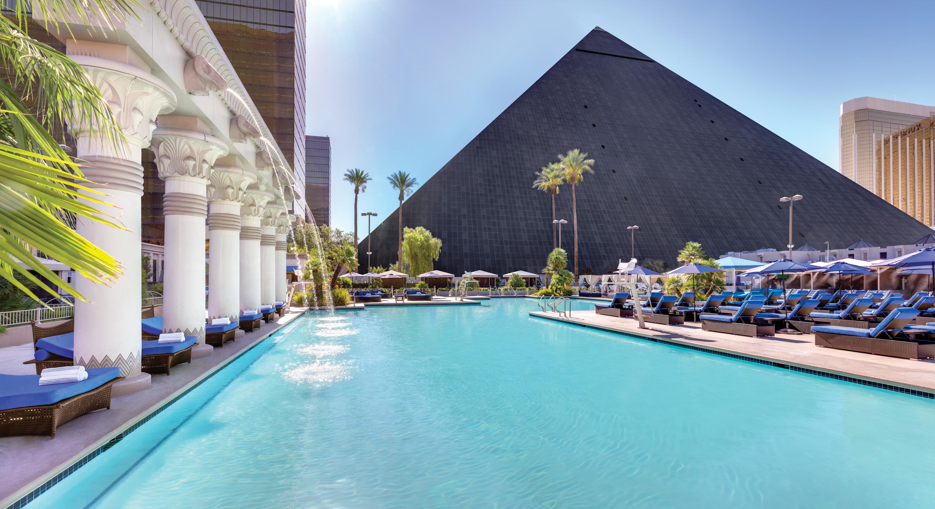 Hotel Luxor Las Vegas Esterno foto